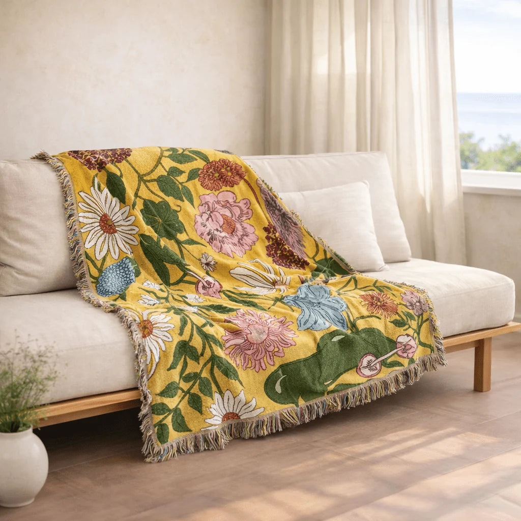 Boho Floral Picnic Blanket | Versatile Outdoor Rug with Stylish Tassels | Multifunctional Comfort for All Seasons 9