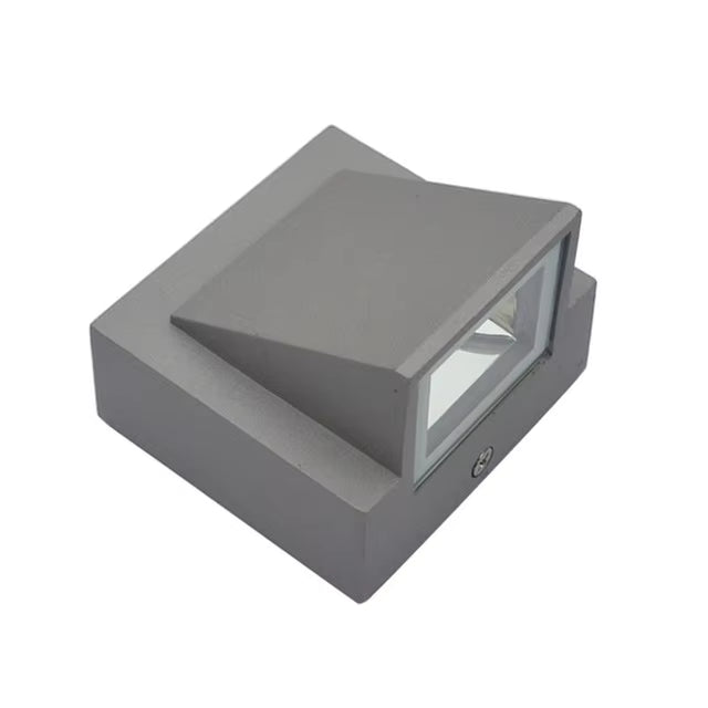 Low-Voltage LED Outdoor Wall Light